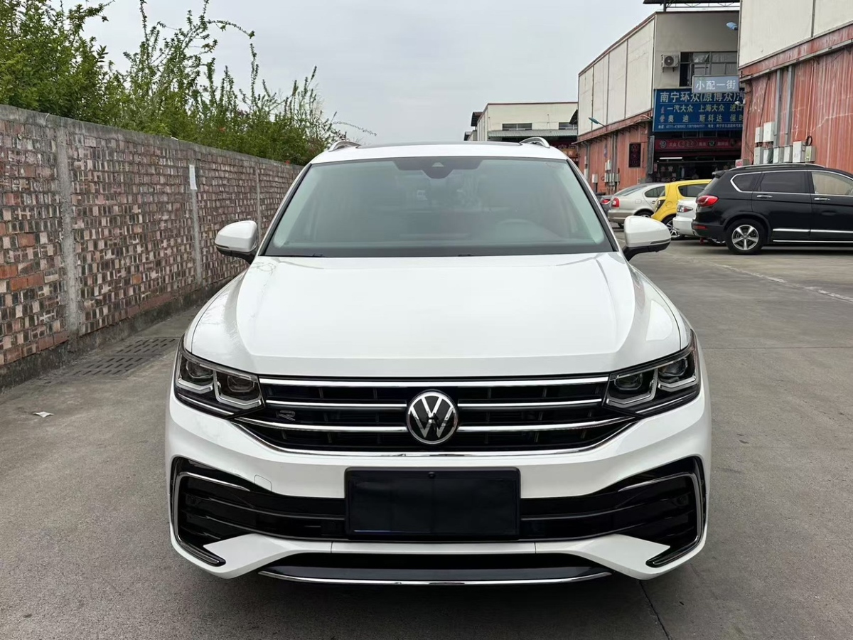 Volkswagen Tiguan L 2022 car image 