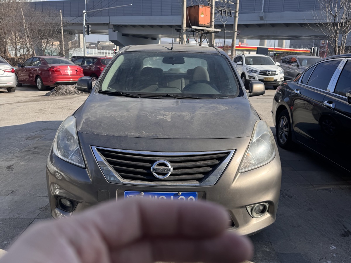 Nissan Sunny 2012 汽车图片 