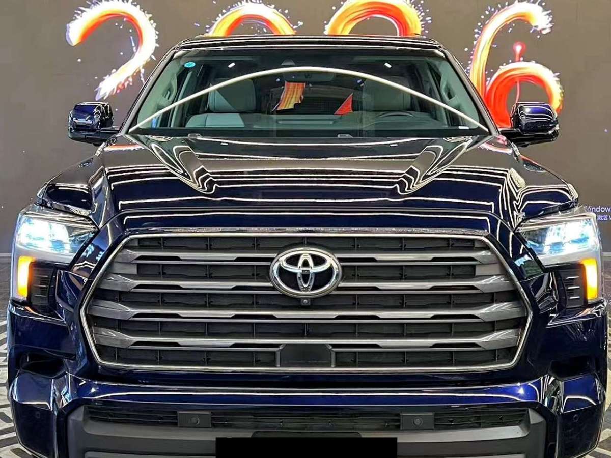 Toyota Sequoia 2023 汽车图片 