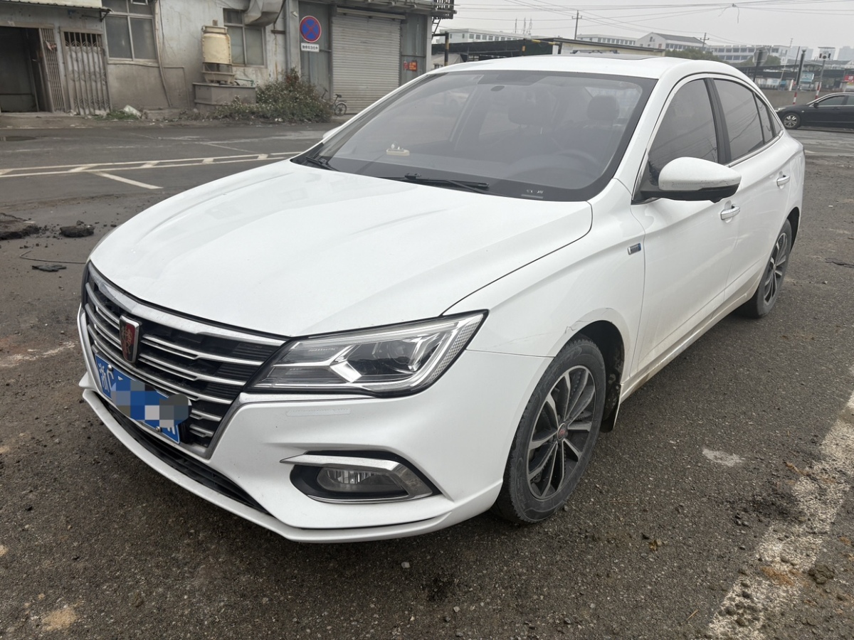 Roewe i5 2020 Roewe i5 2020 صورة سيارة