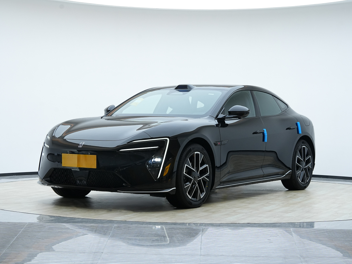 Avatr 06 2025 car image 