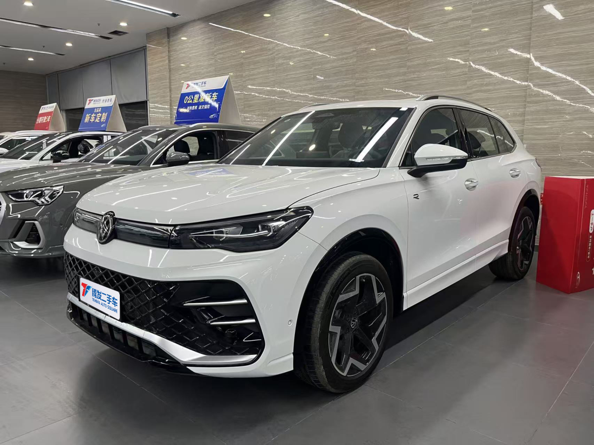 Volkswagen Tiguan L 2025 car image 