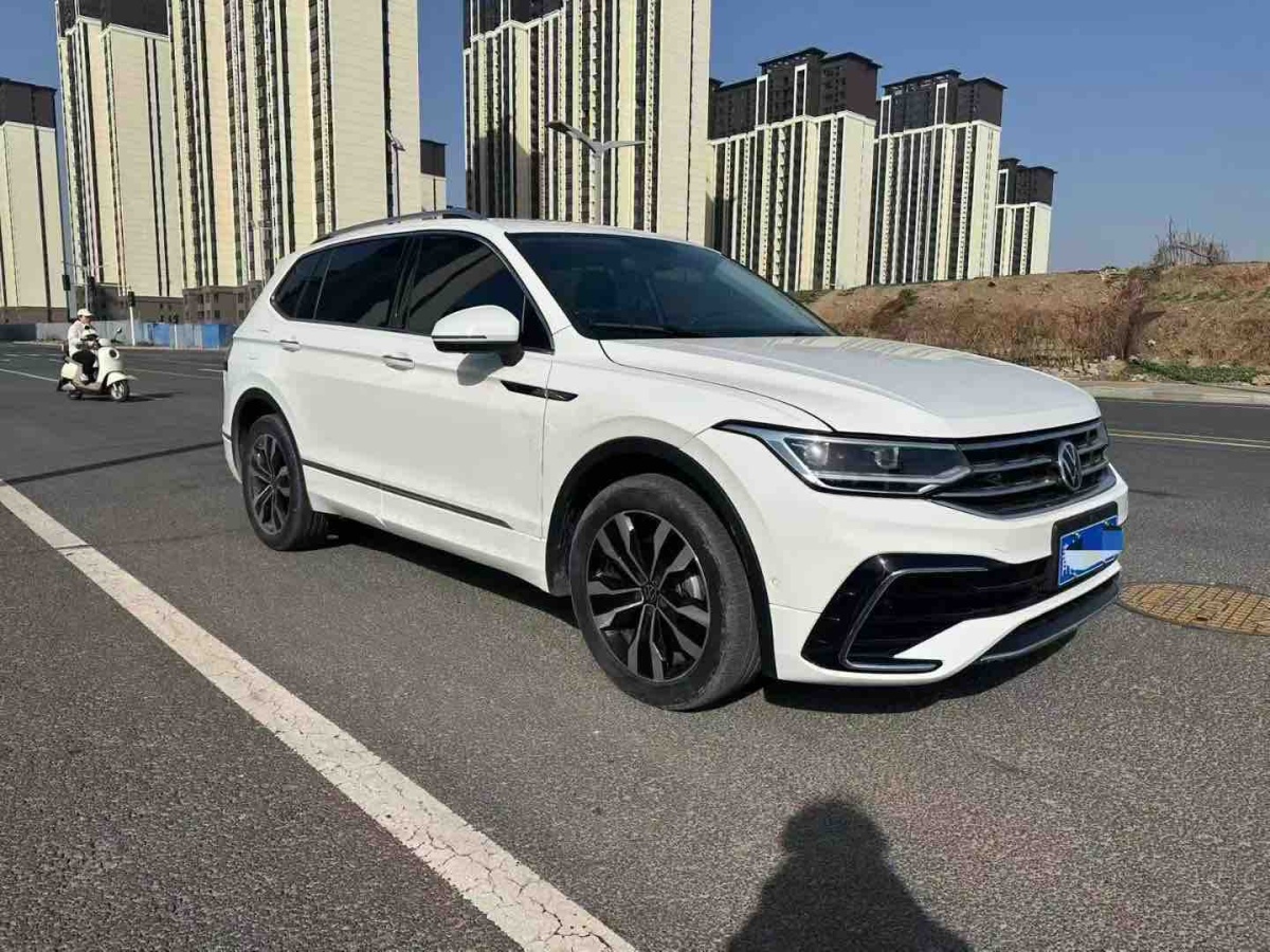 Volkswagen Tiguan L 2021 car image 