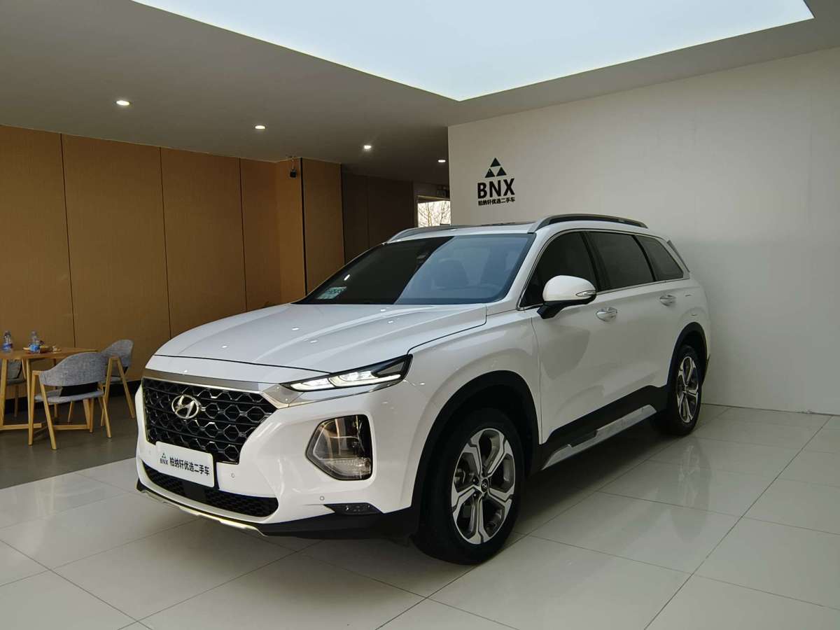 Hyundai Santa Fe 2021 car image 