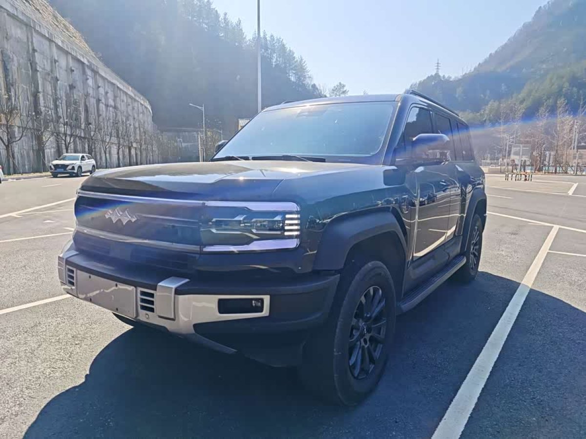 FangChengBao Leopard 5 2025 immagine di auto 