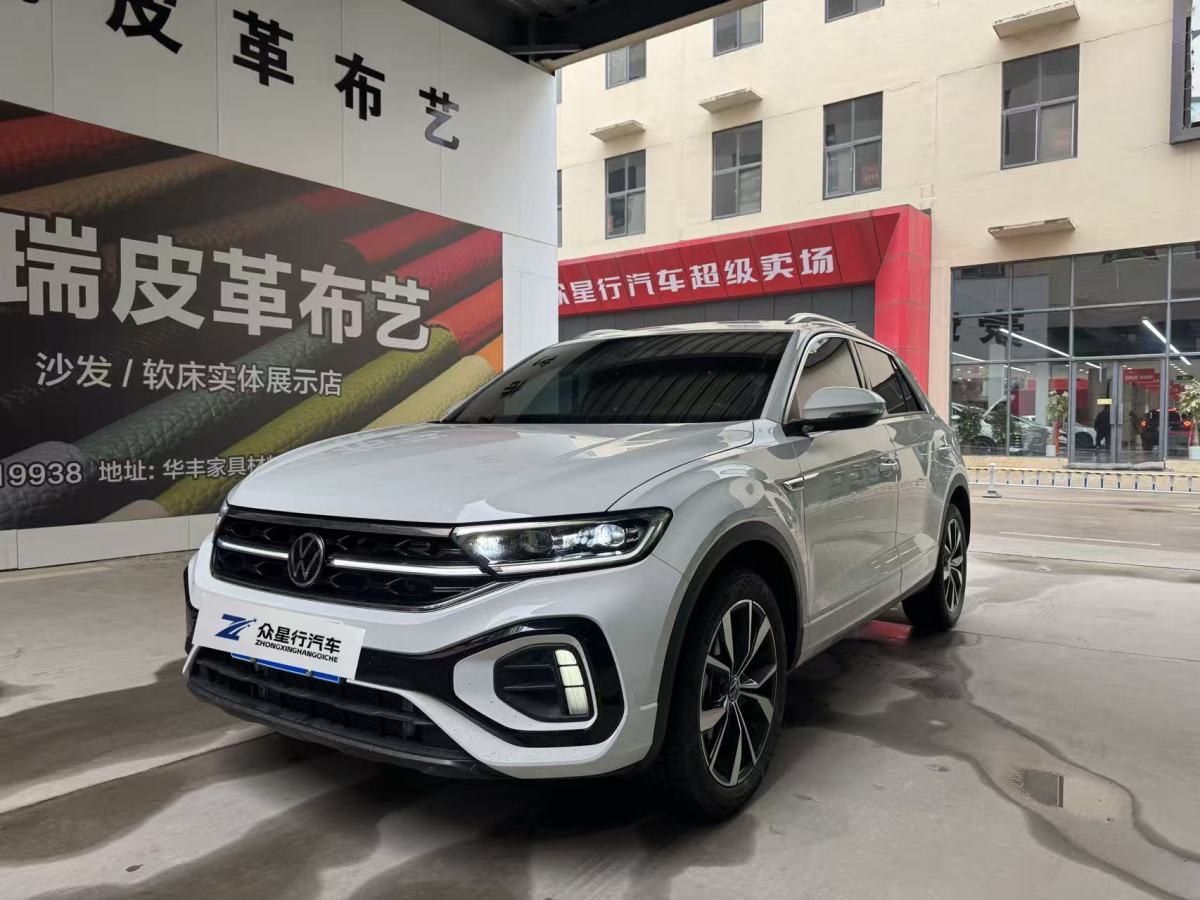 Volkswagen T-Roc 2025 immagine di auto 