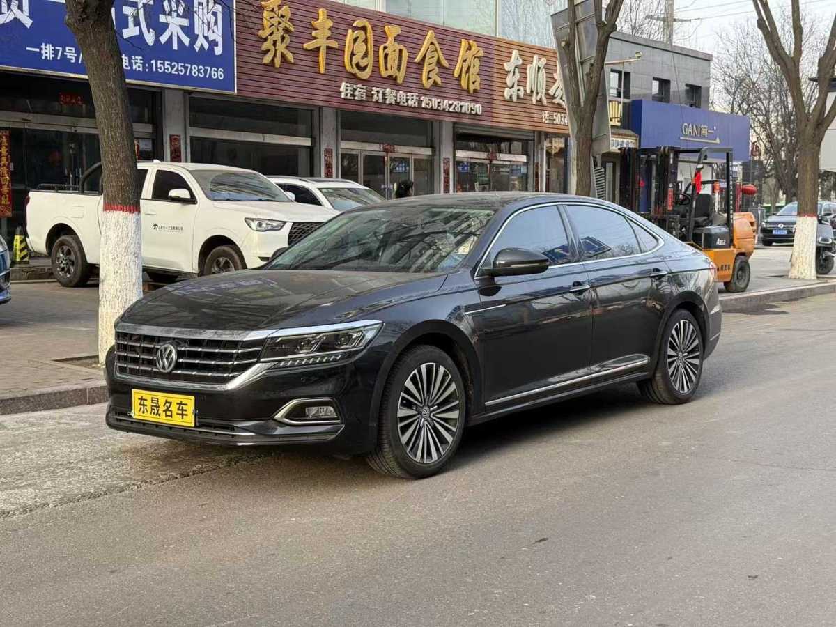 Volkswagen Passat 2020 immagine di auto 