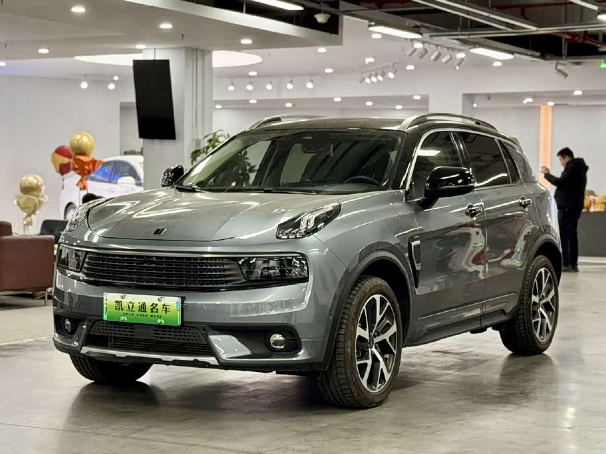 Lynk & Co 01 EM-P 2018 Lynk & Co 01 EM-P 2018 car image