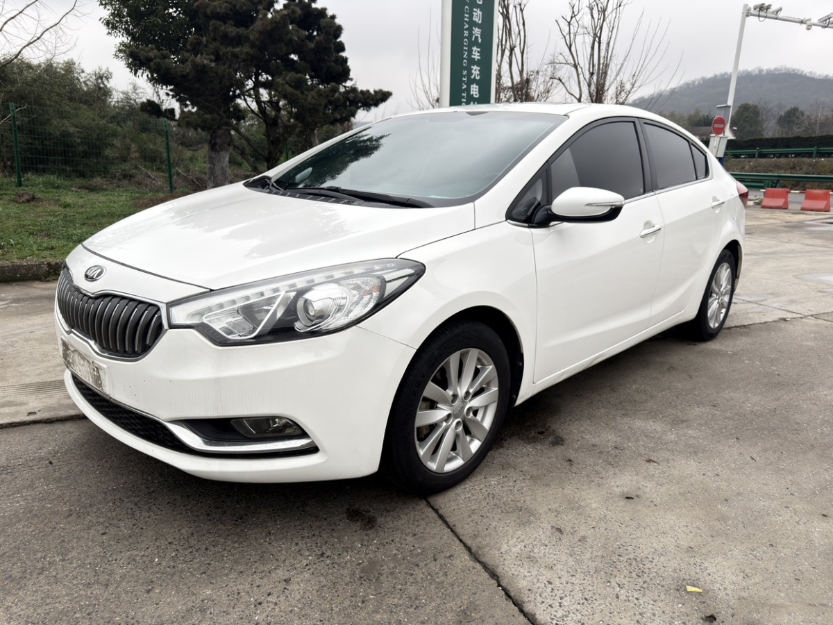 Kia 2014 Kia 2014 immagine di auto
