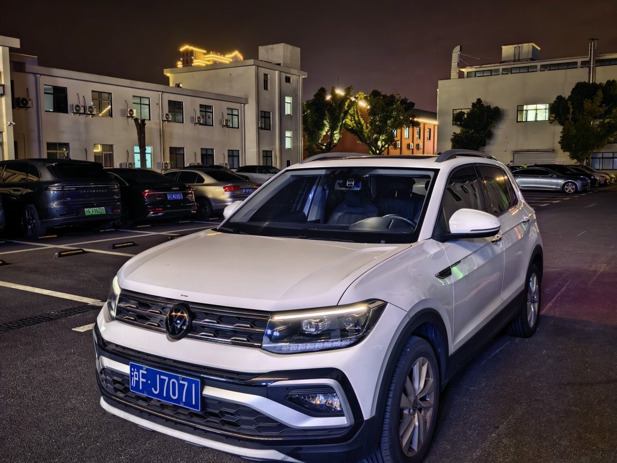 Volkswagen T-Cross 2024 car image 