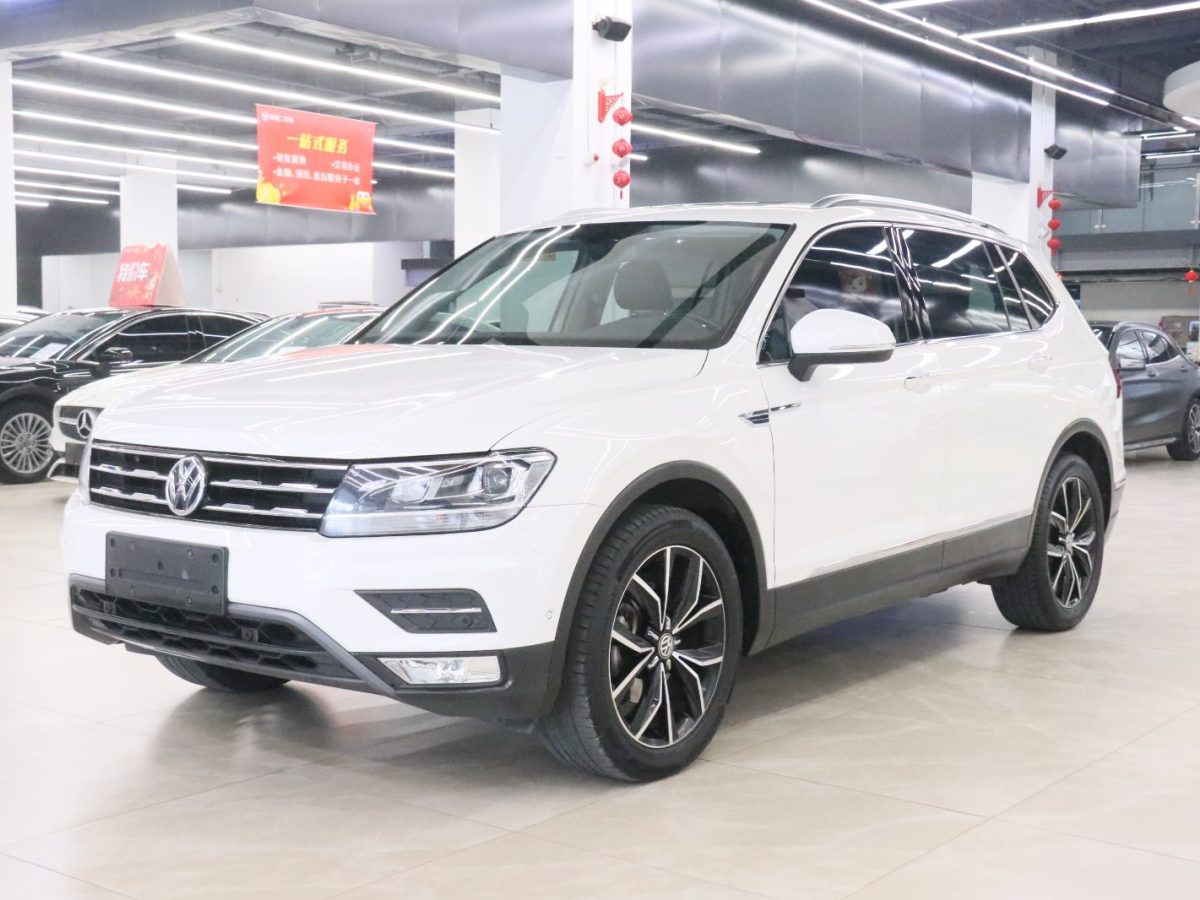 Volkswagen Tiguan L 2020 Volkswagen Tiguan L 2020 car image