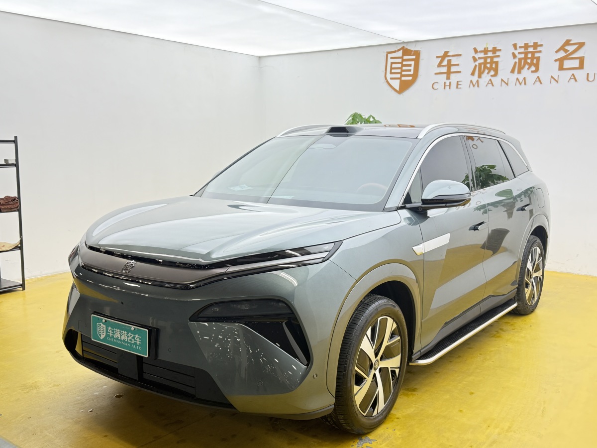 BYD Tang L 2025 immagine di auto 