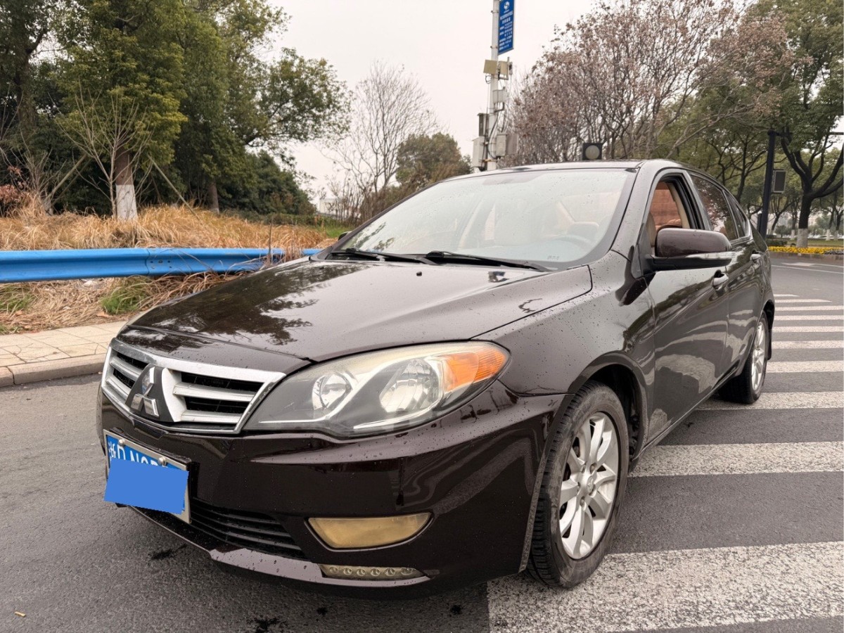 Soueast V5 Lingzhi 2012 汽车图片 