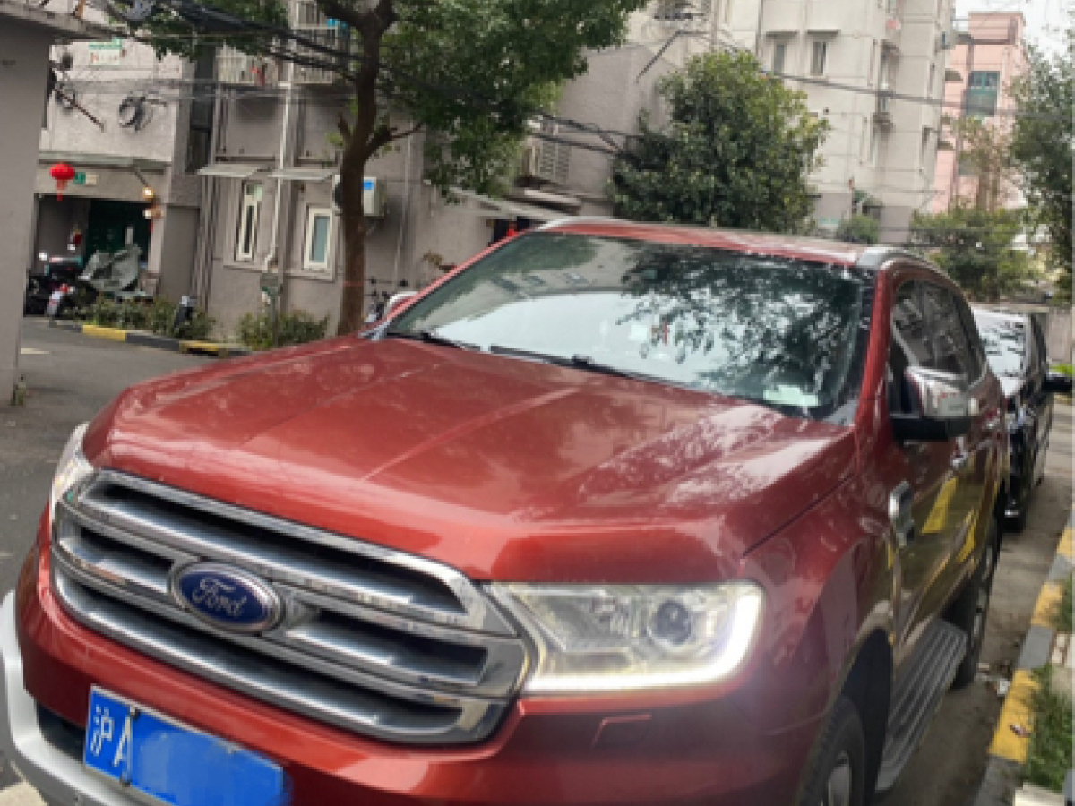 Ford Everest 2016 صورة سيارة 