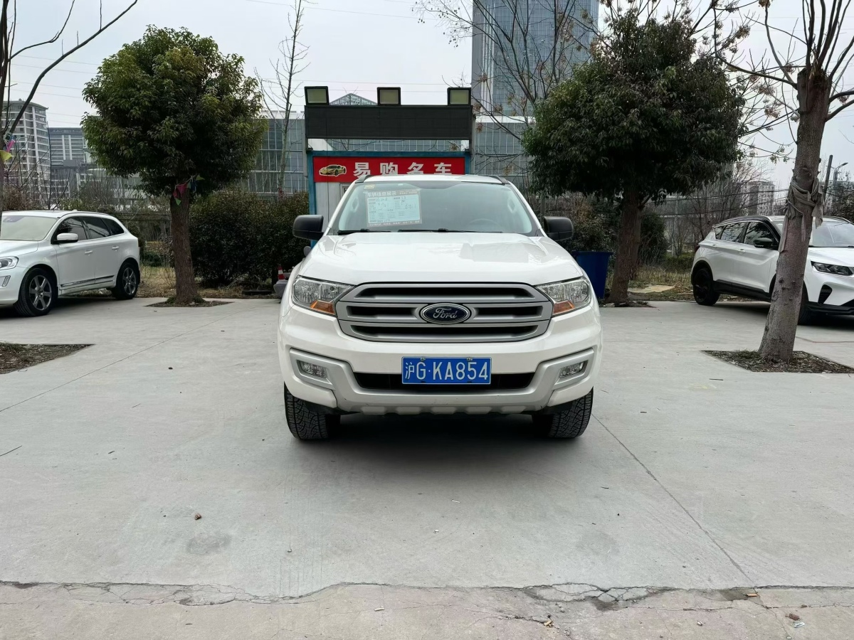 Ford Everest 2018 صورة سيارة 