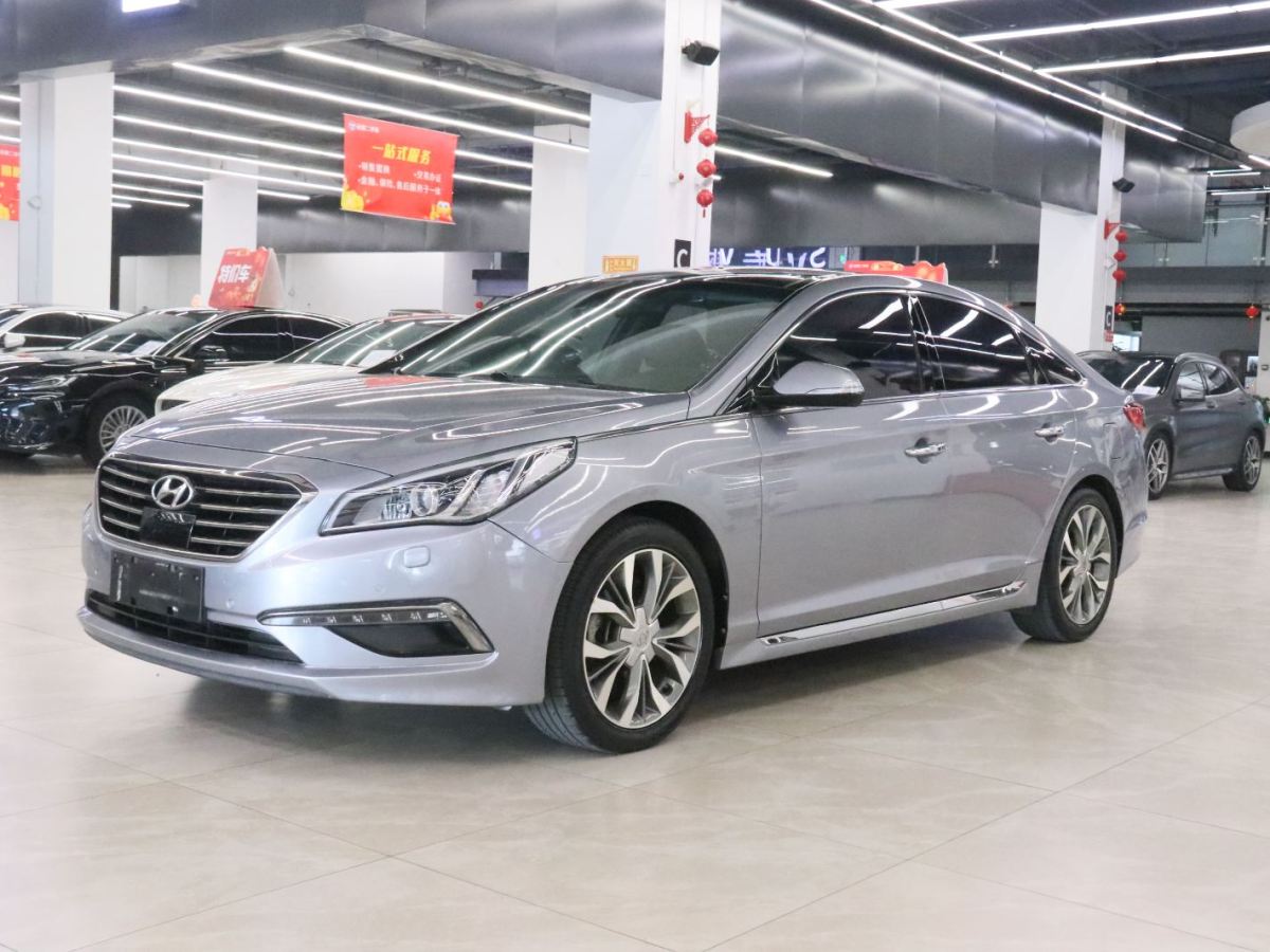 Hyundai Sonata 2015 immagine di auto 