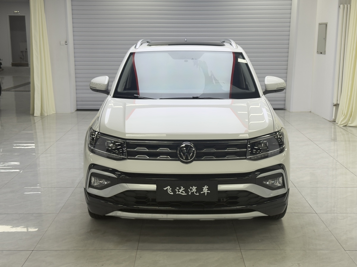 Volkswagen T-Cross 2020 Volkswagen T-Cross 2020 immagine di auto