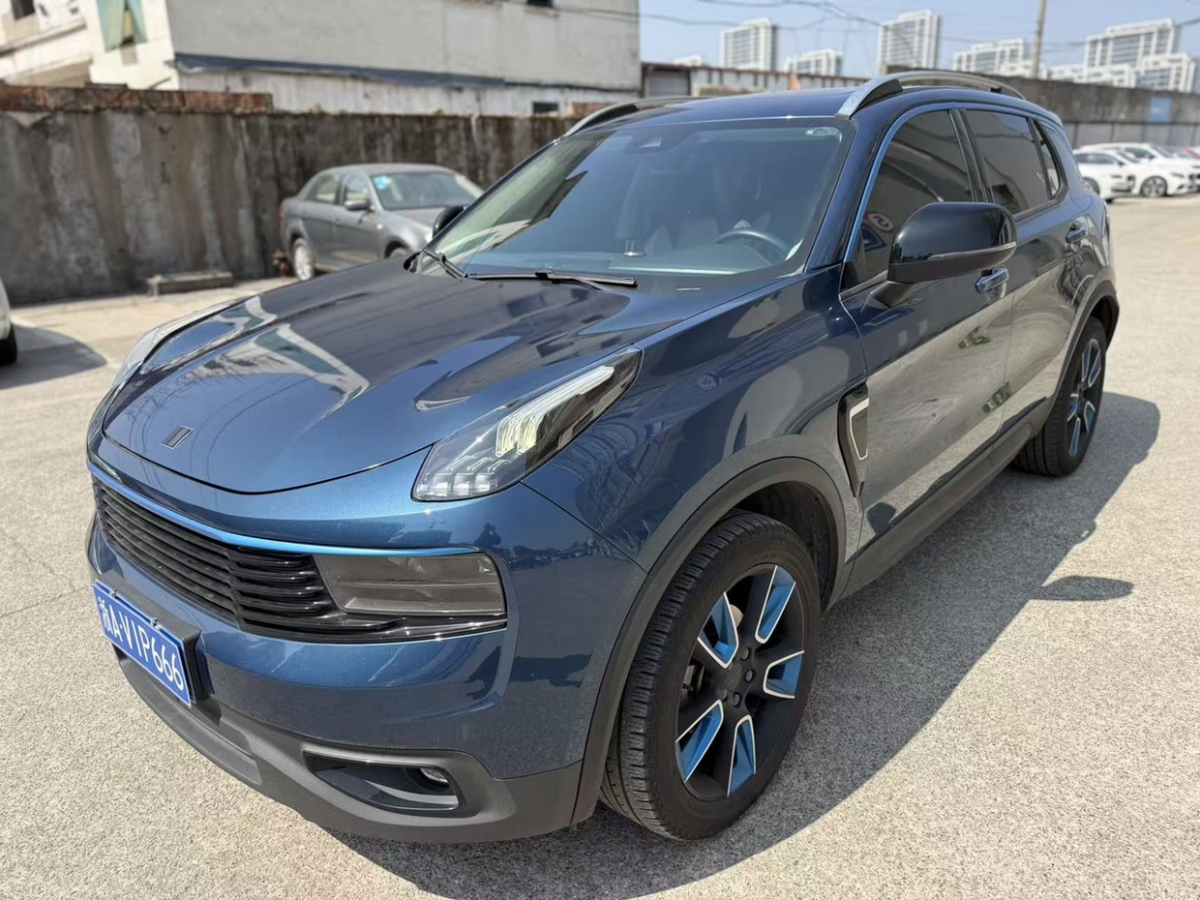 Lynk & Co 01 2019 Lynk & Co 01 2019 car image