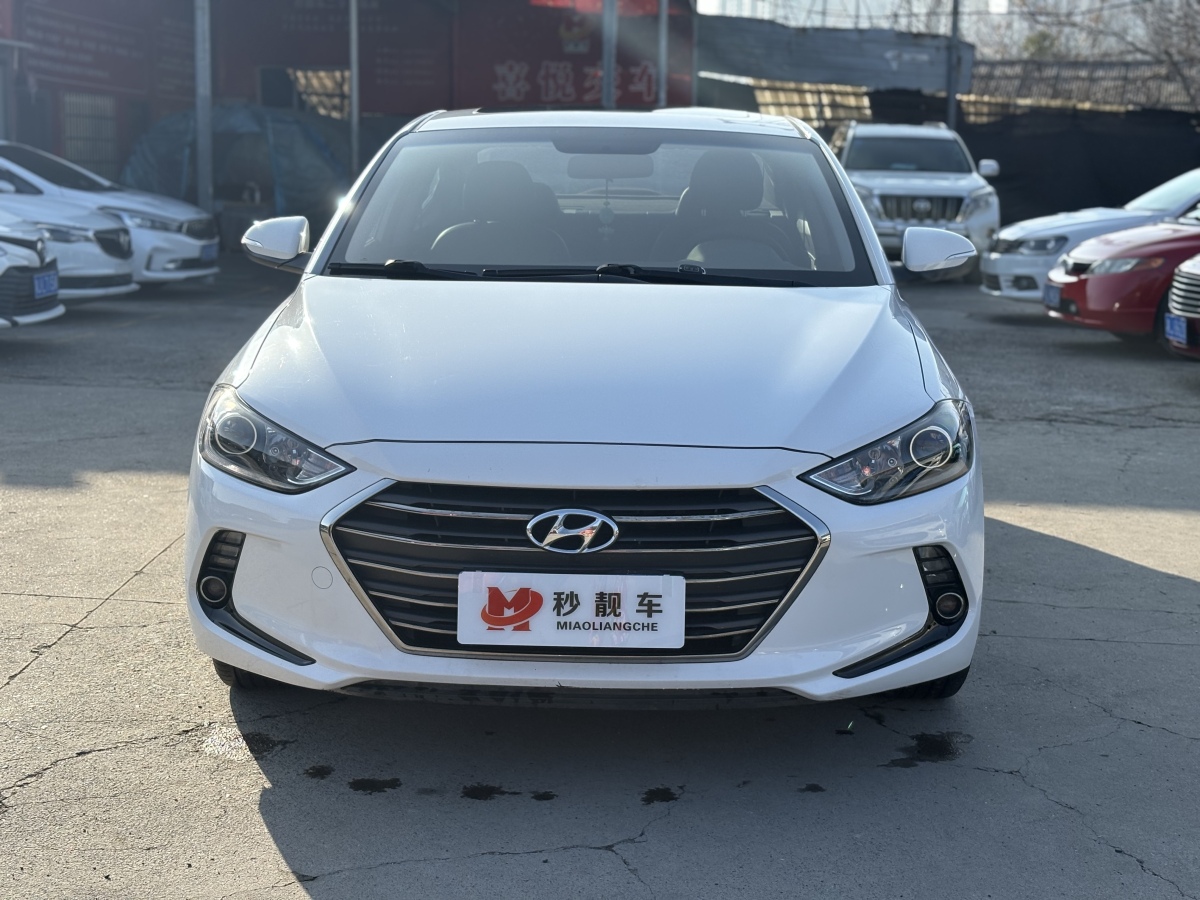 Hyundai Elantra AD 2017 immagine di auto 