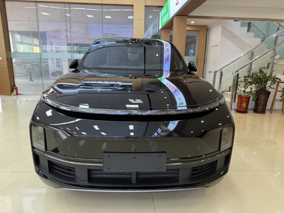 Li L8 2025 изображение автомобиля 