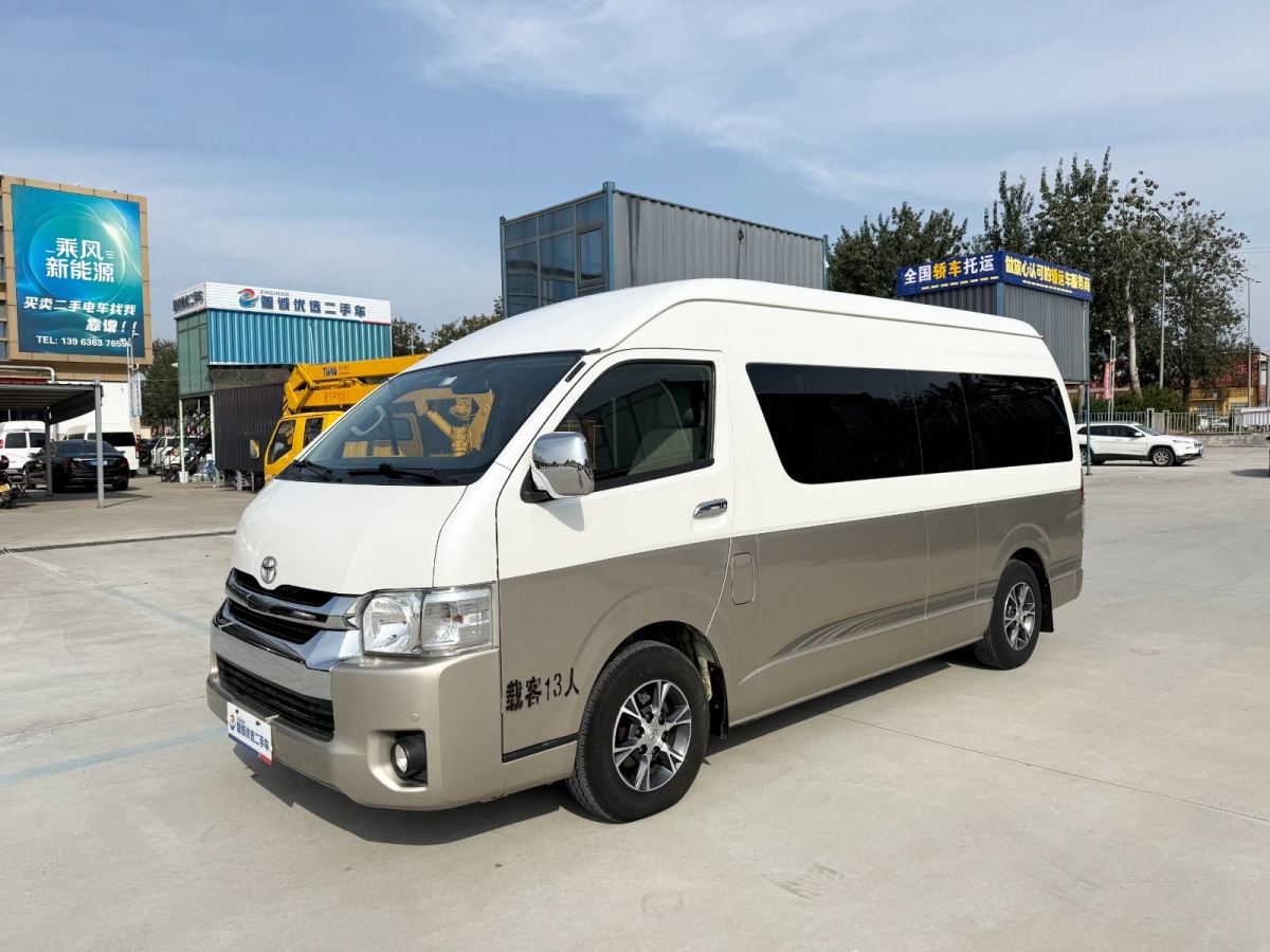 Toyota Hiace 2015 immagine di auto 