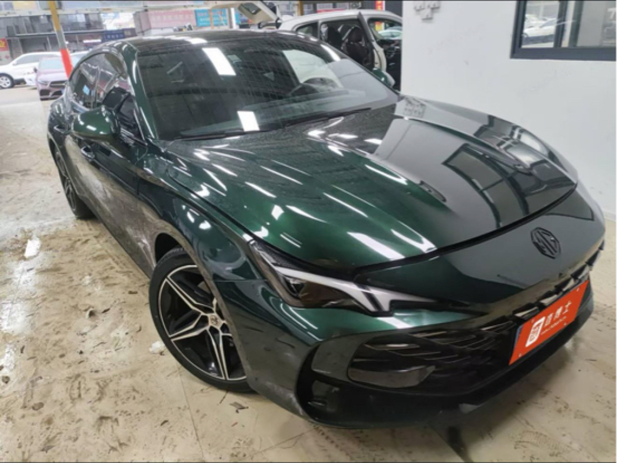 MG 7 2023 immagine di auto 