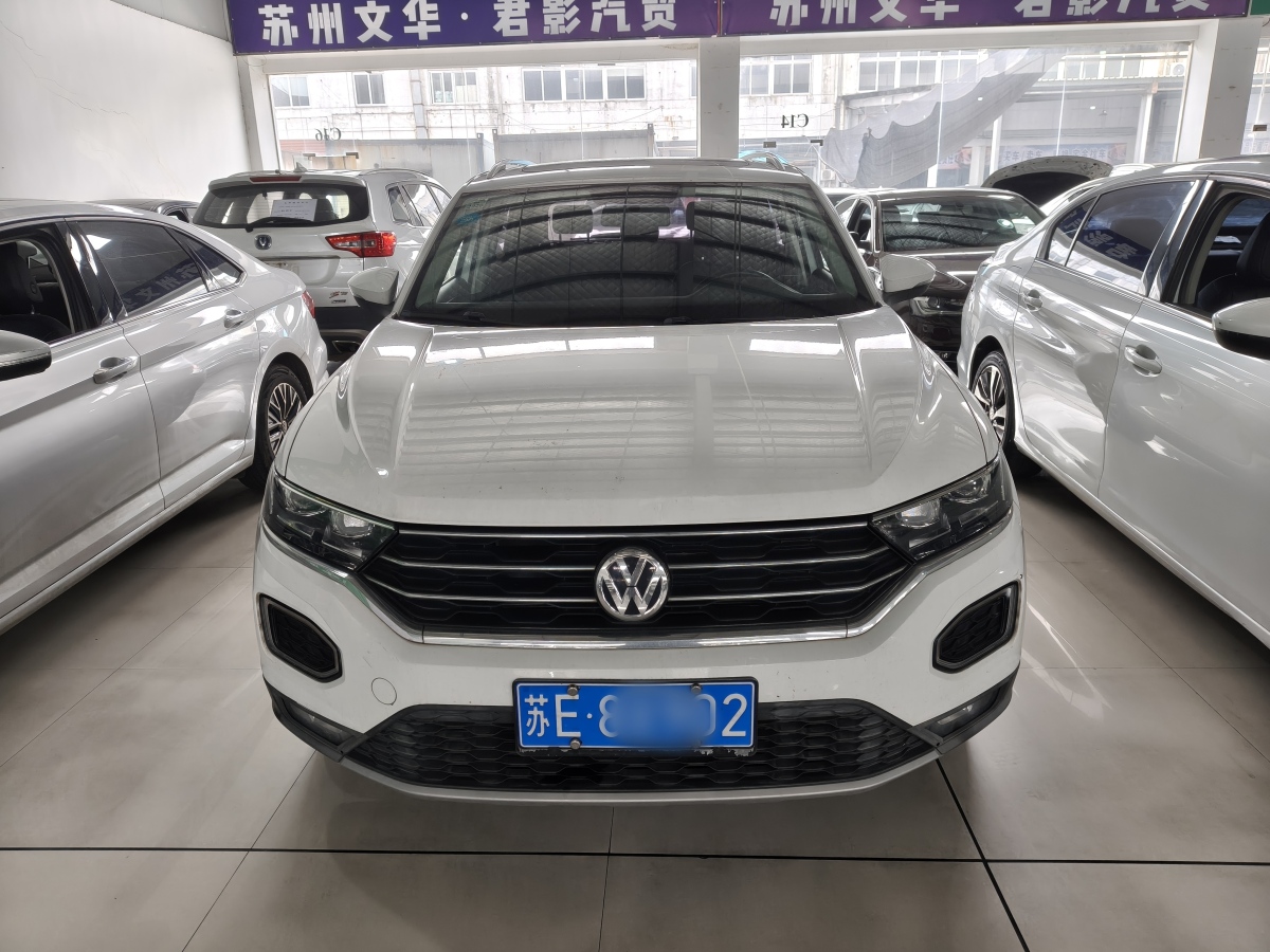 Volkswagen T-Roc 2018 Volkswagen T-Roc 2018 car image