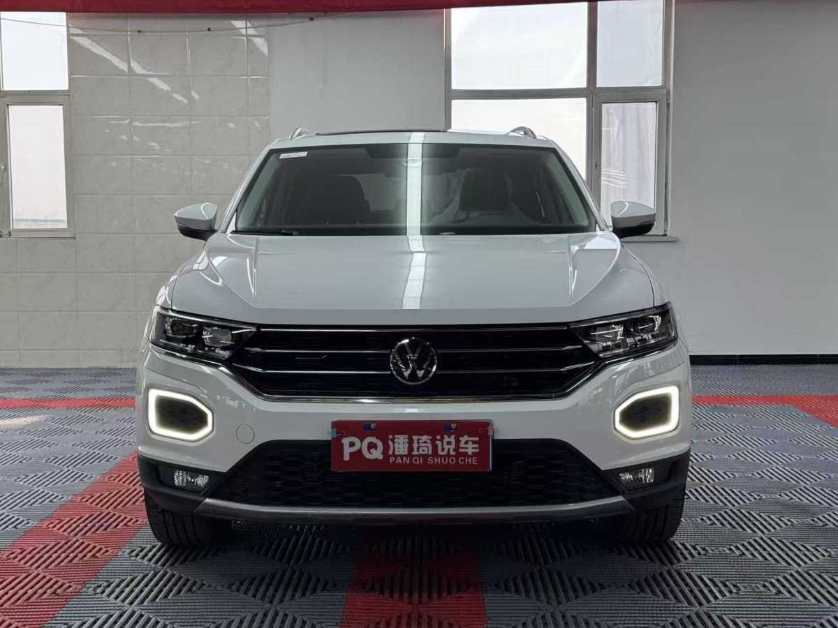 Volkswagen T-Roc 2021 car image 