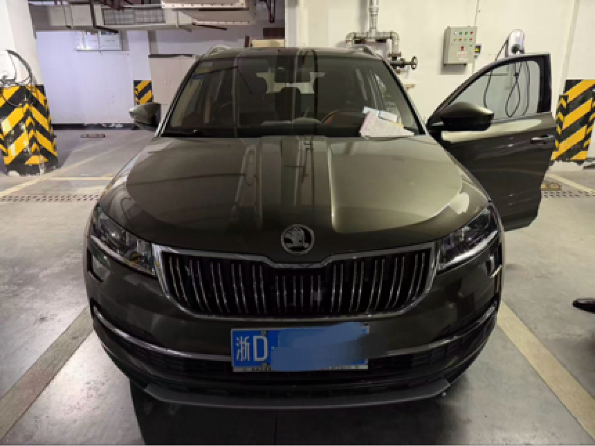 Skoda Karoq 2018 Skoda Karoq 2018 car image
