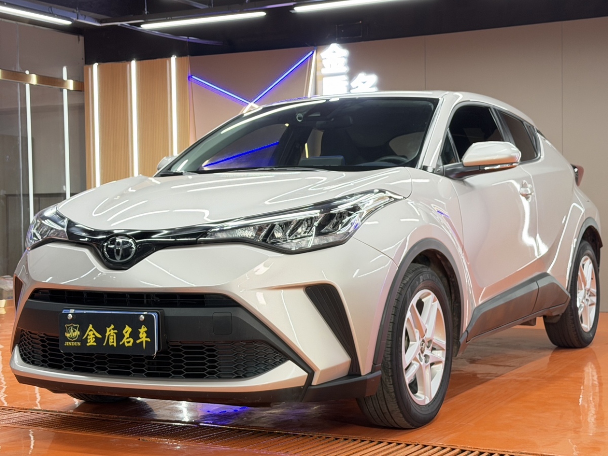 Toyota C-HR 2021 汽车图片 