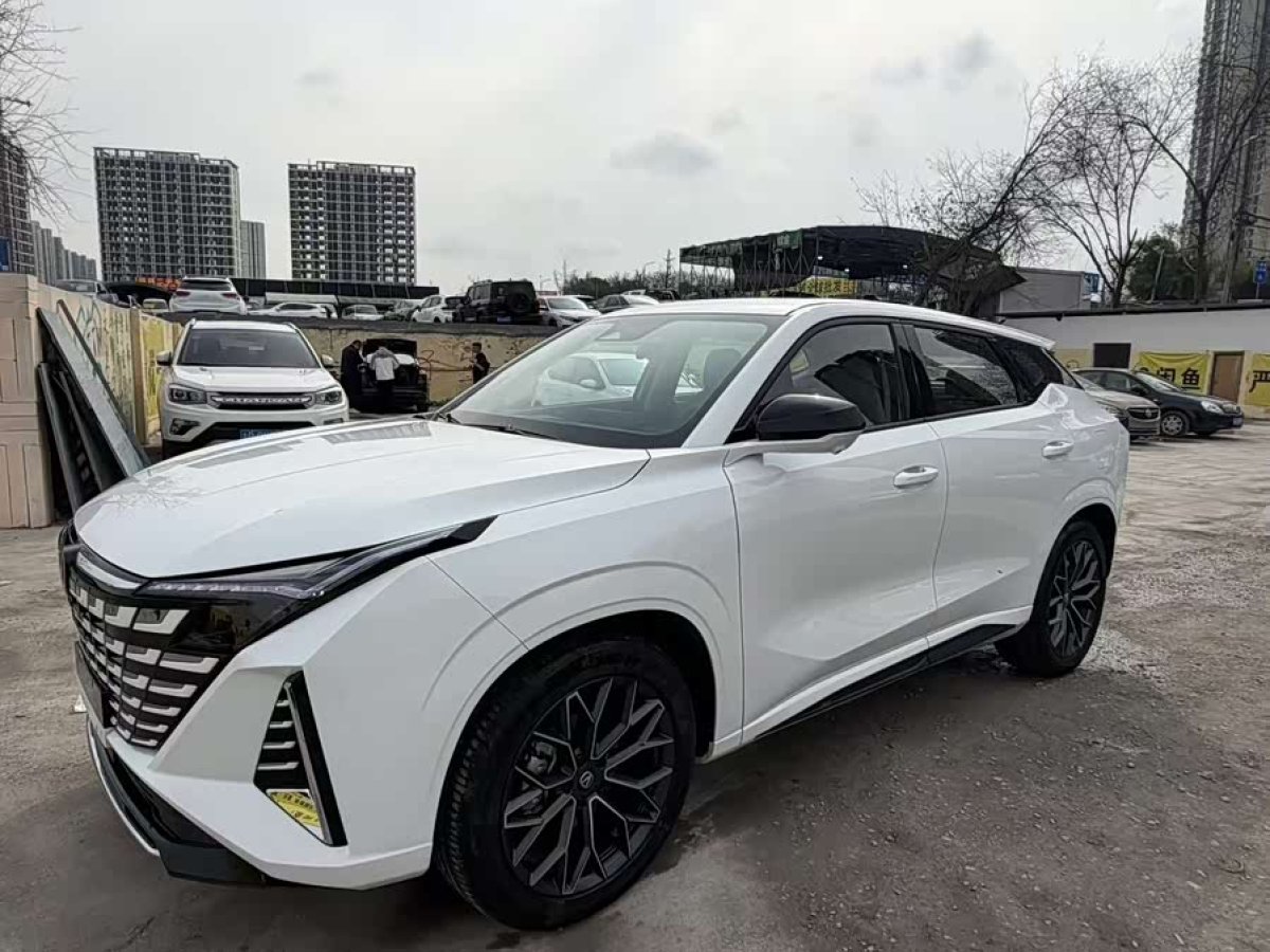 Changan UNI-Z 2024 صورة سيارة 