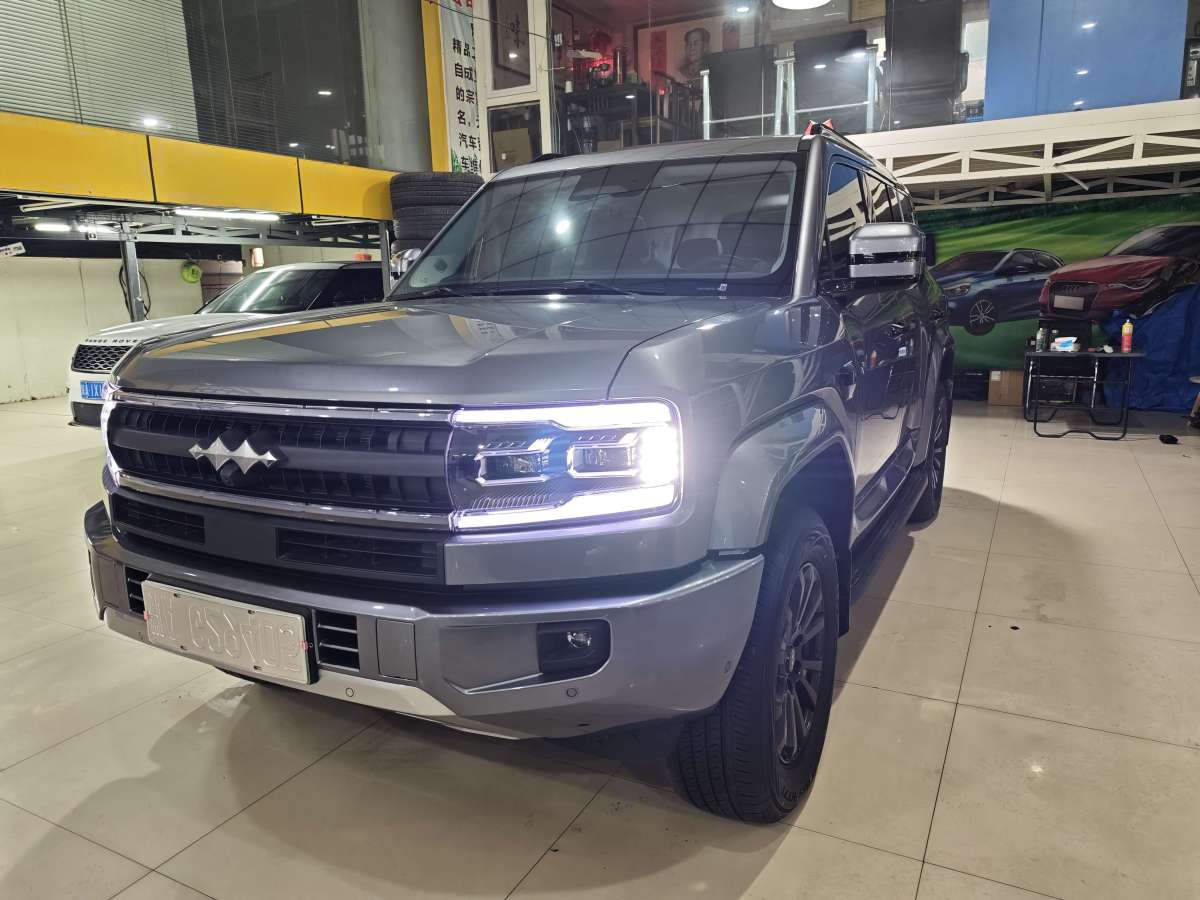 FangChengBao Leopard 5 2025 immagine di auto 