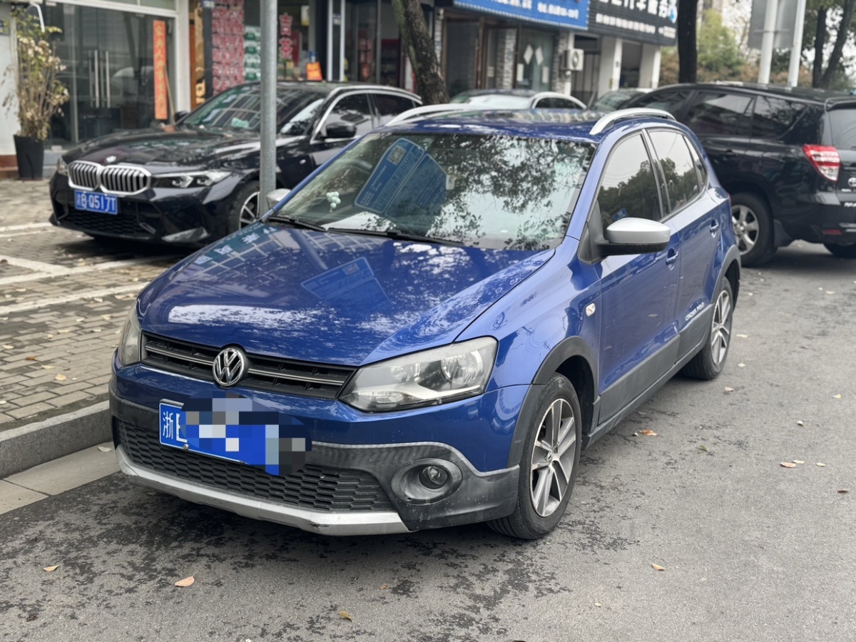 Volkswagen Polo 2012 Volkswagen Polo 2012 car image