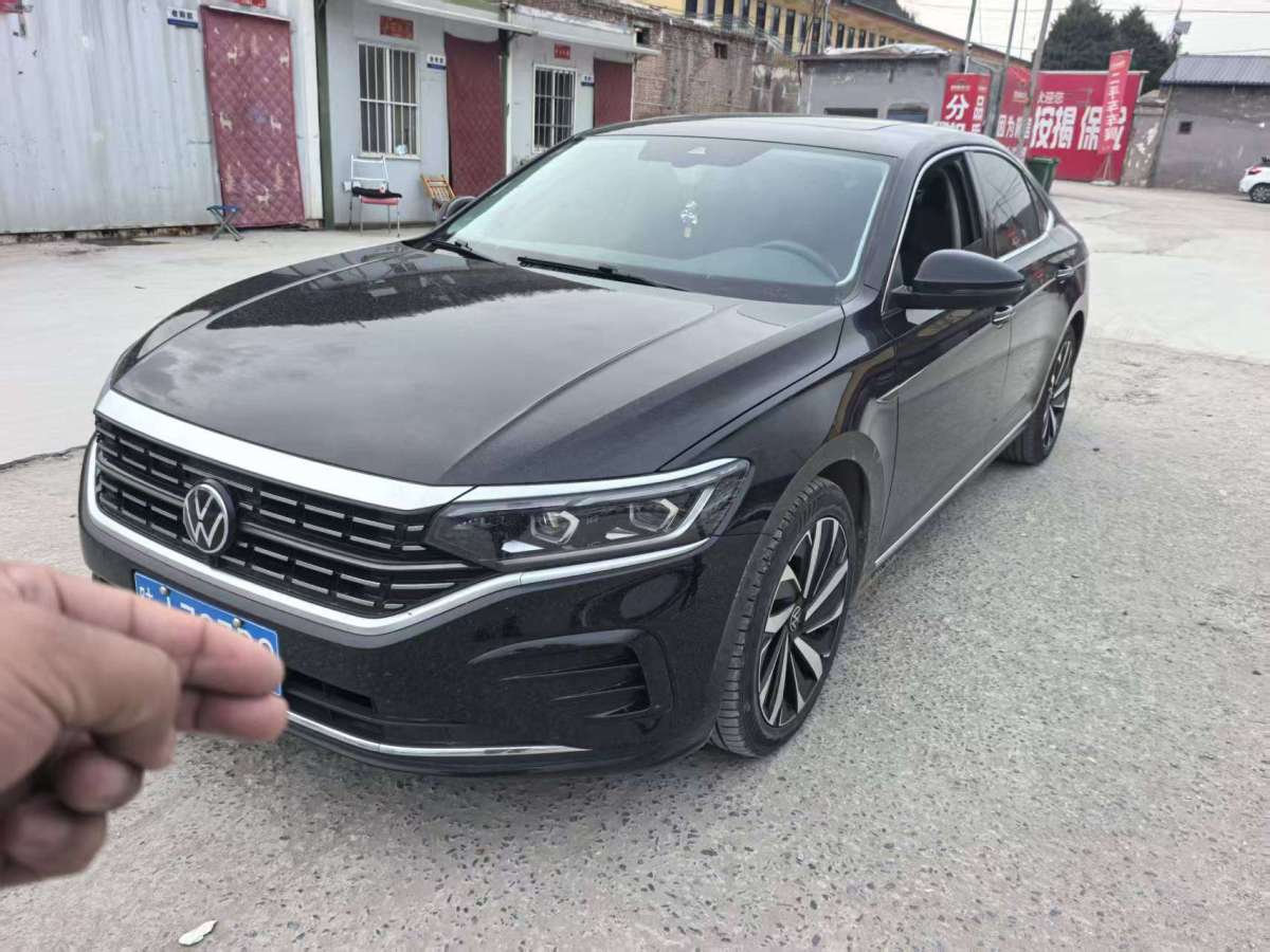 Volkswagen Passat 2023 car image 