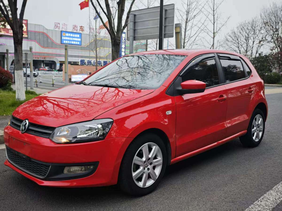 Volkswagen Polo 2012 Volkswagen Polo 2012 car image