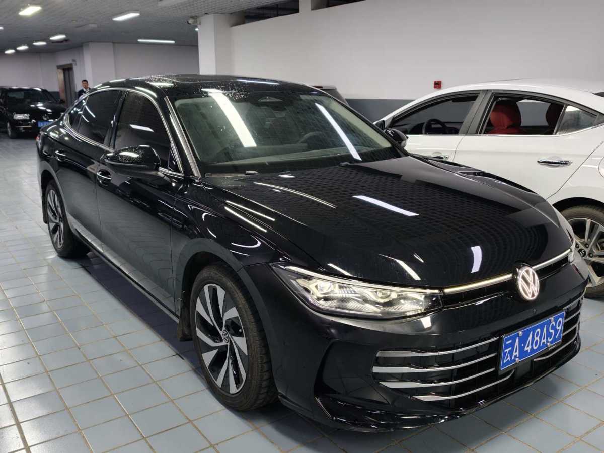 Volkswagen Passat 2024 car image 