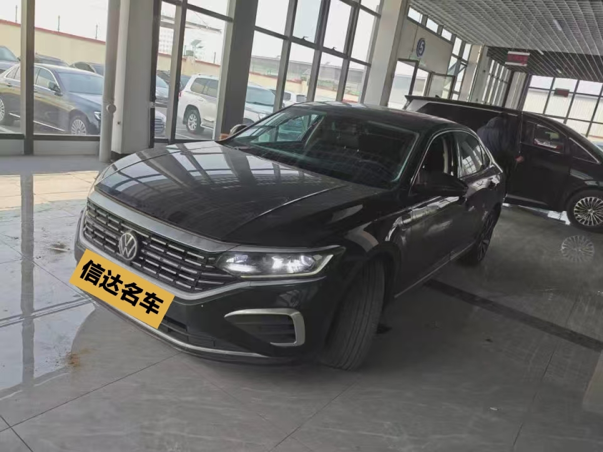Volkswagen Passat 2024 car image 