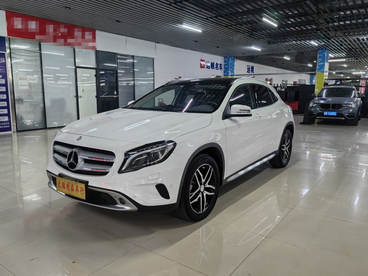 Mercedes-Benz GLA Class 2016 汽车图片 