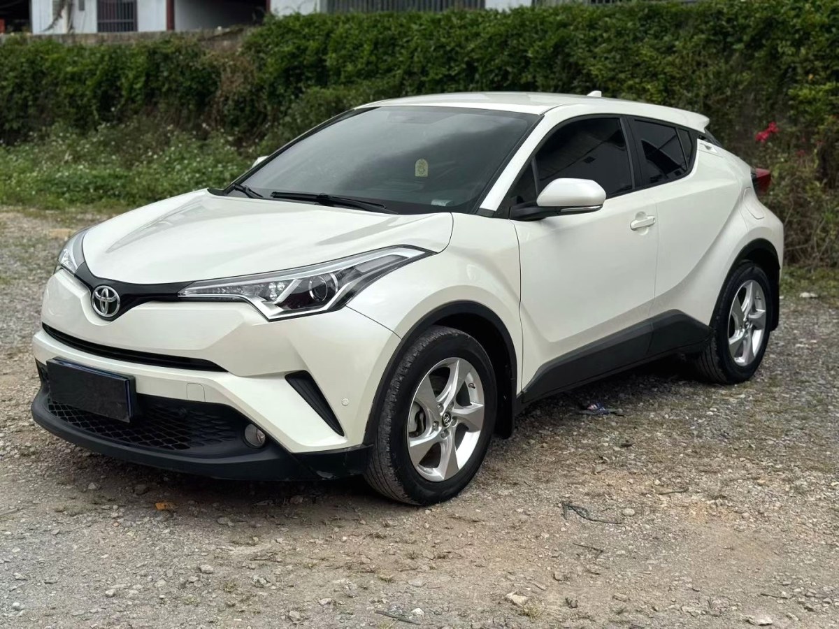 Toyota C-HR 2020 汽车图片 