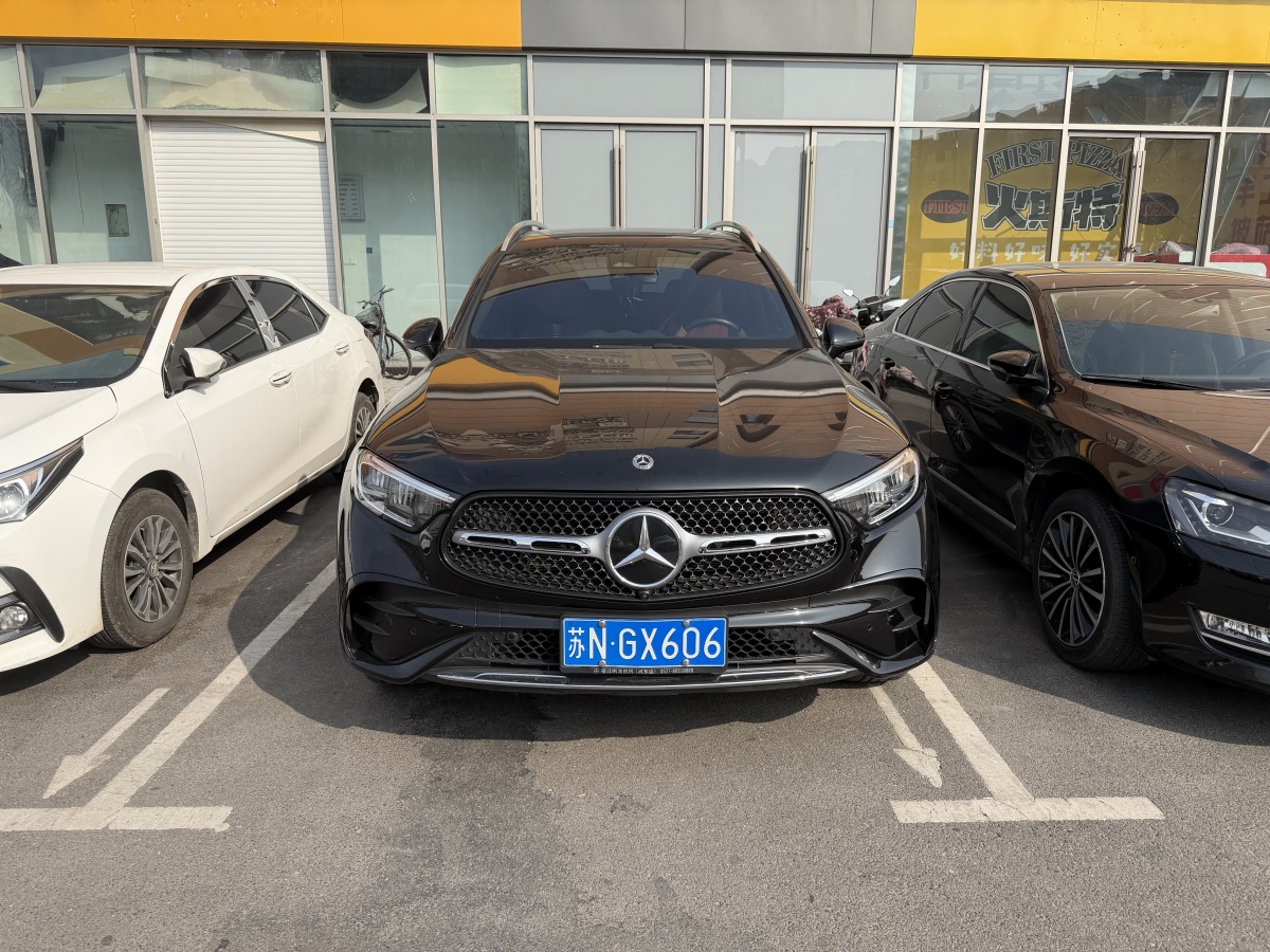Mercedes-Benz GLC Class 2025 汽车图片 