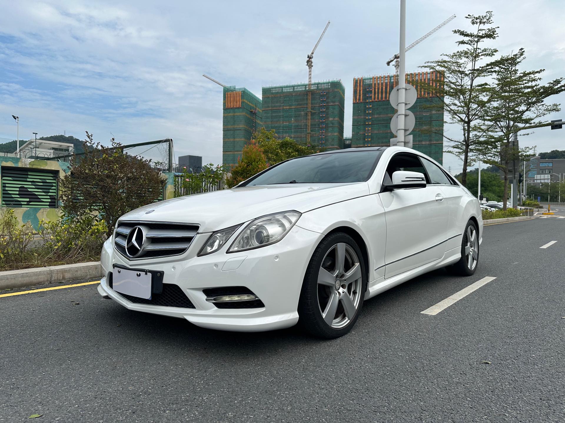 Mercedes-Benz E Class (Imported) 2013 car image 