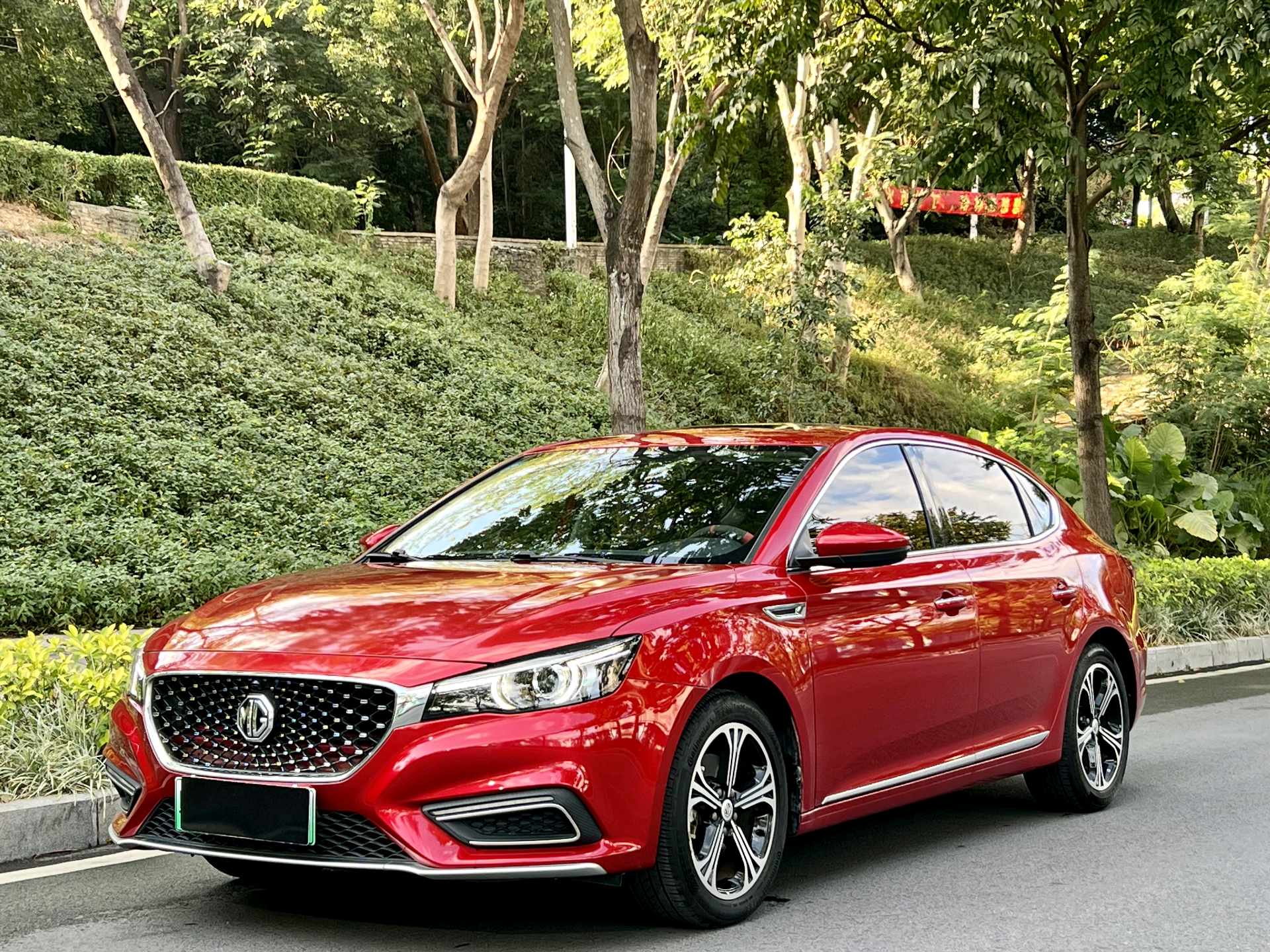 MG 6 New Energy 2018 car image 