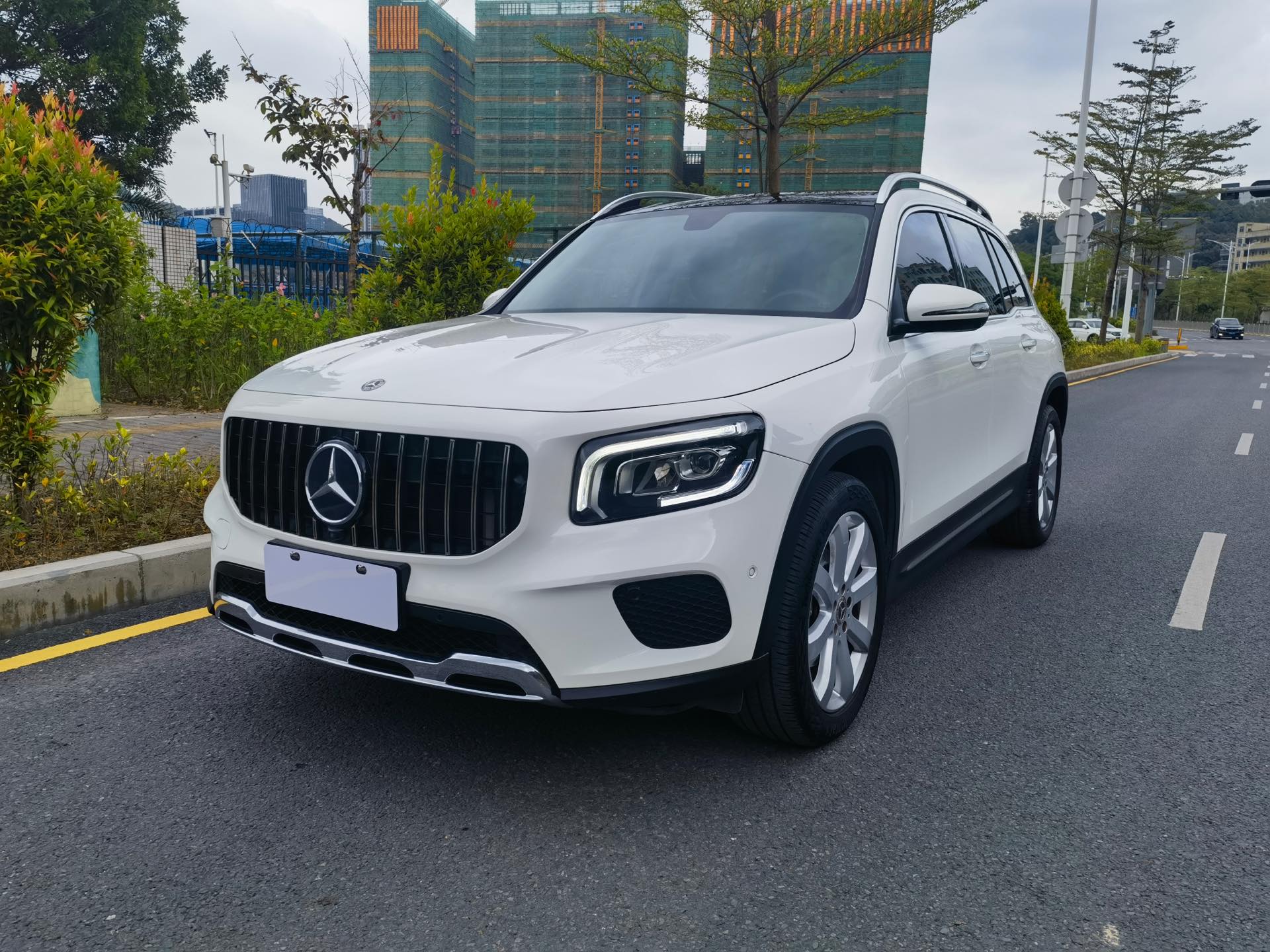 Mercedes-Benz GLB Class 2020 car image 