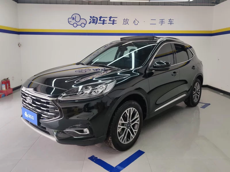 Ford Escape 2022 immagine di auto 