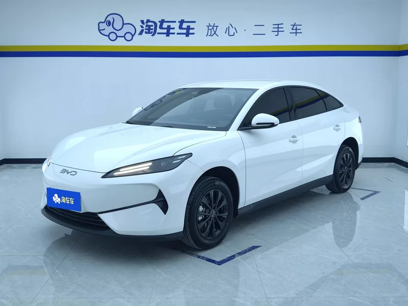 BYD e7 2025 car image 
