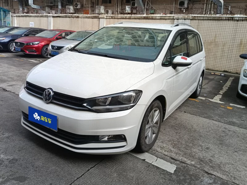 Volkswagen Touran 2018 car image 