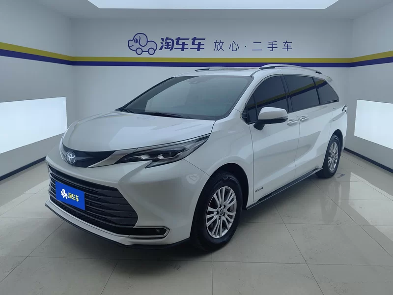 Toyota Sienna 2022 汽车图片 