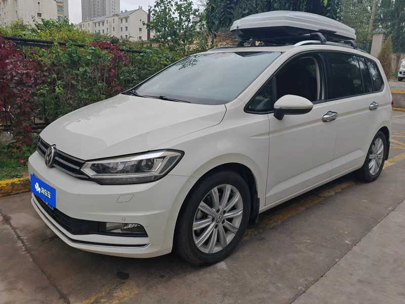 Volkswagen Touran 2018 car image 