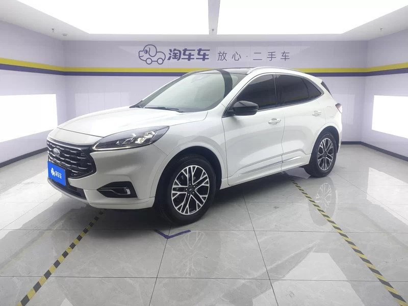 Ford Escape 2020 immagine di auto 