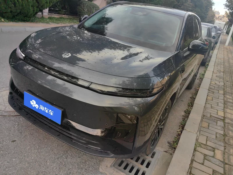 Leapmotor B10 2025 汽车图片 